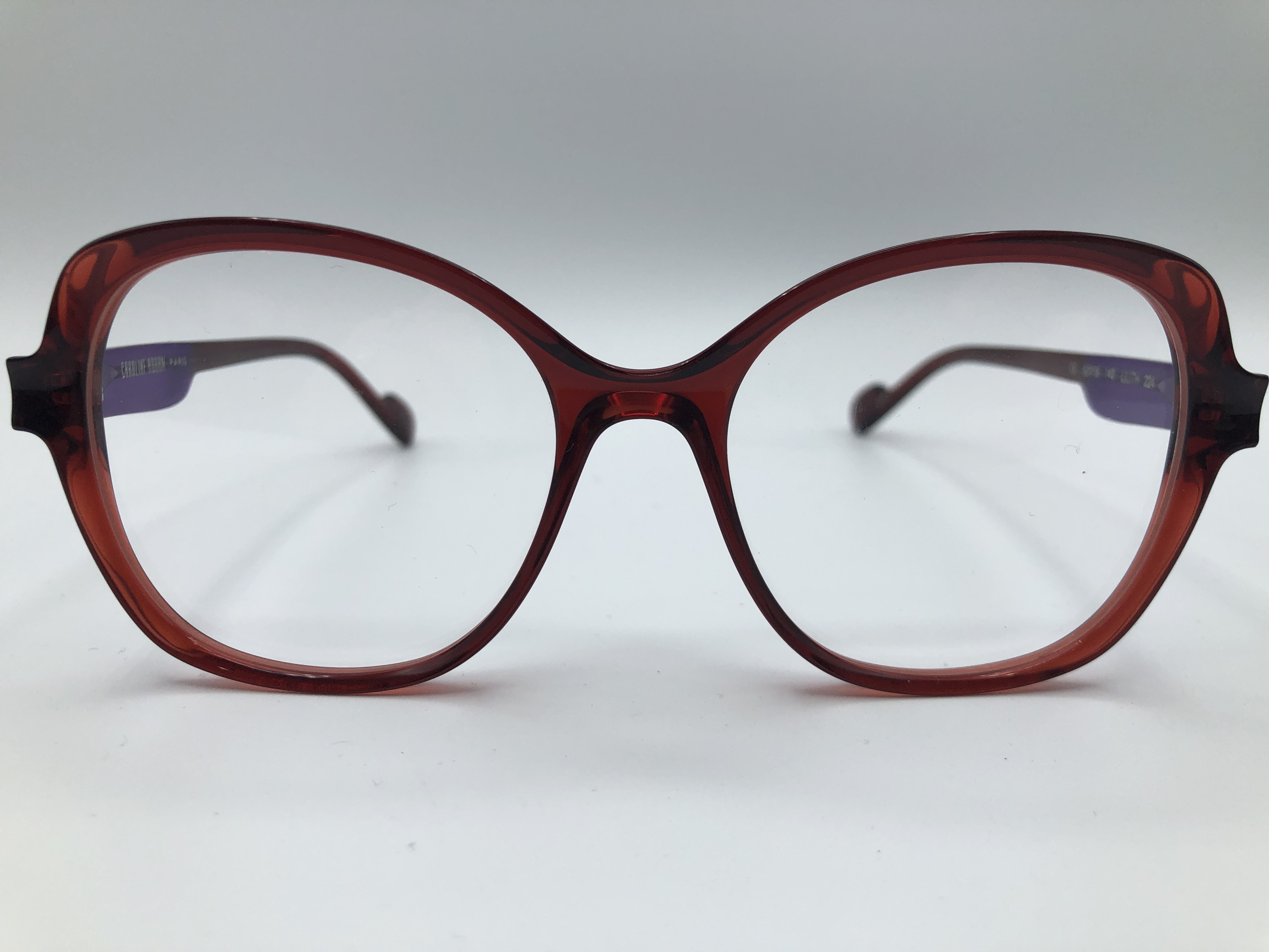 Caroline Abram Lilith 224