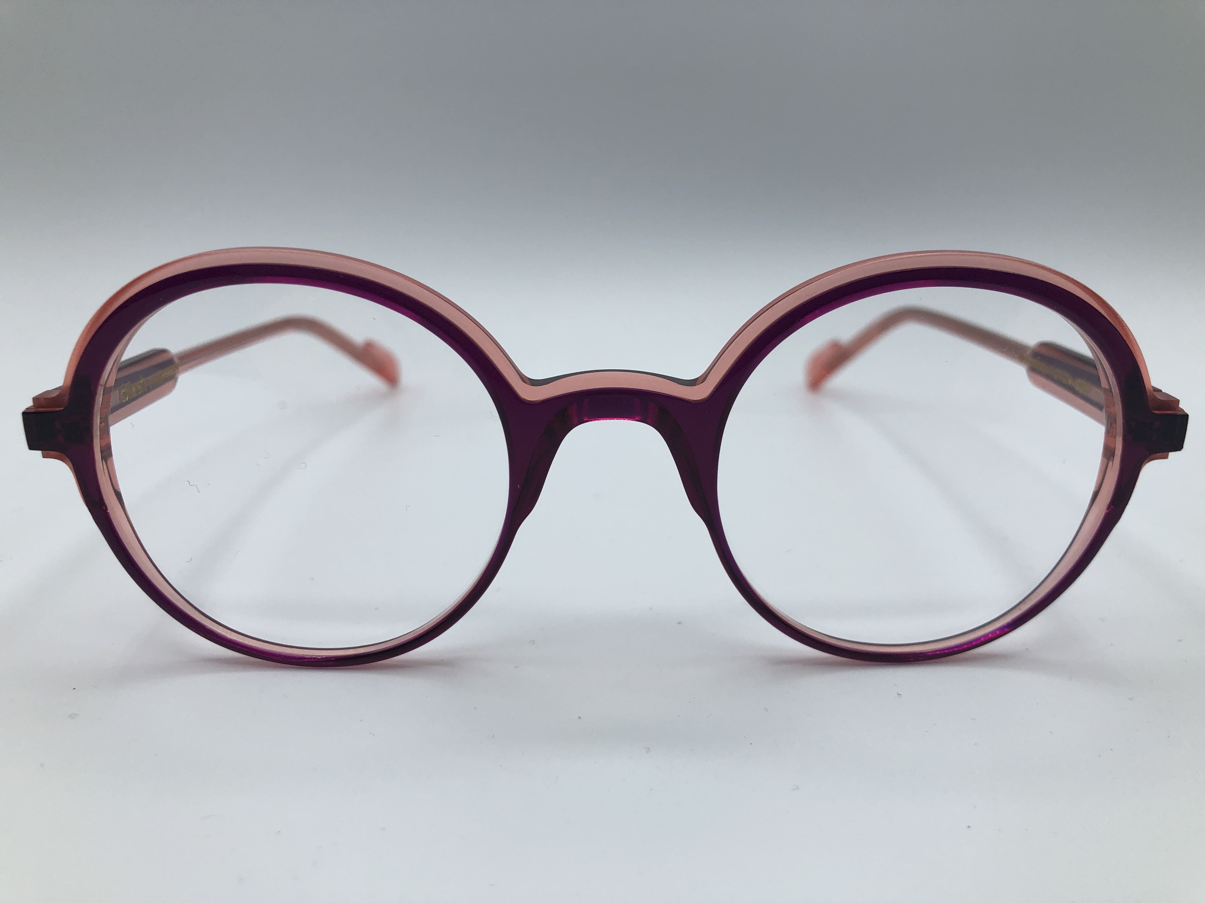 Caroline Abram Fiction 1081