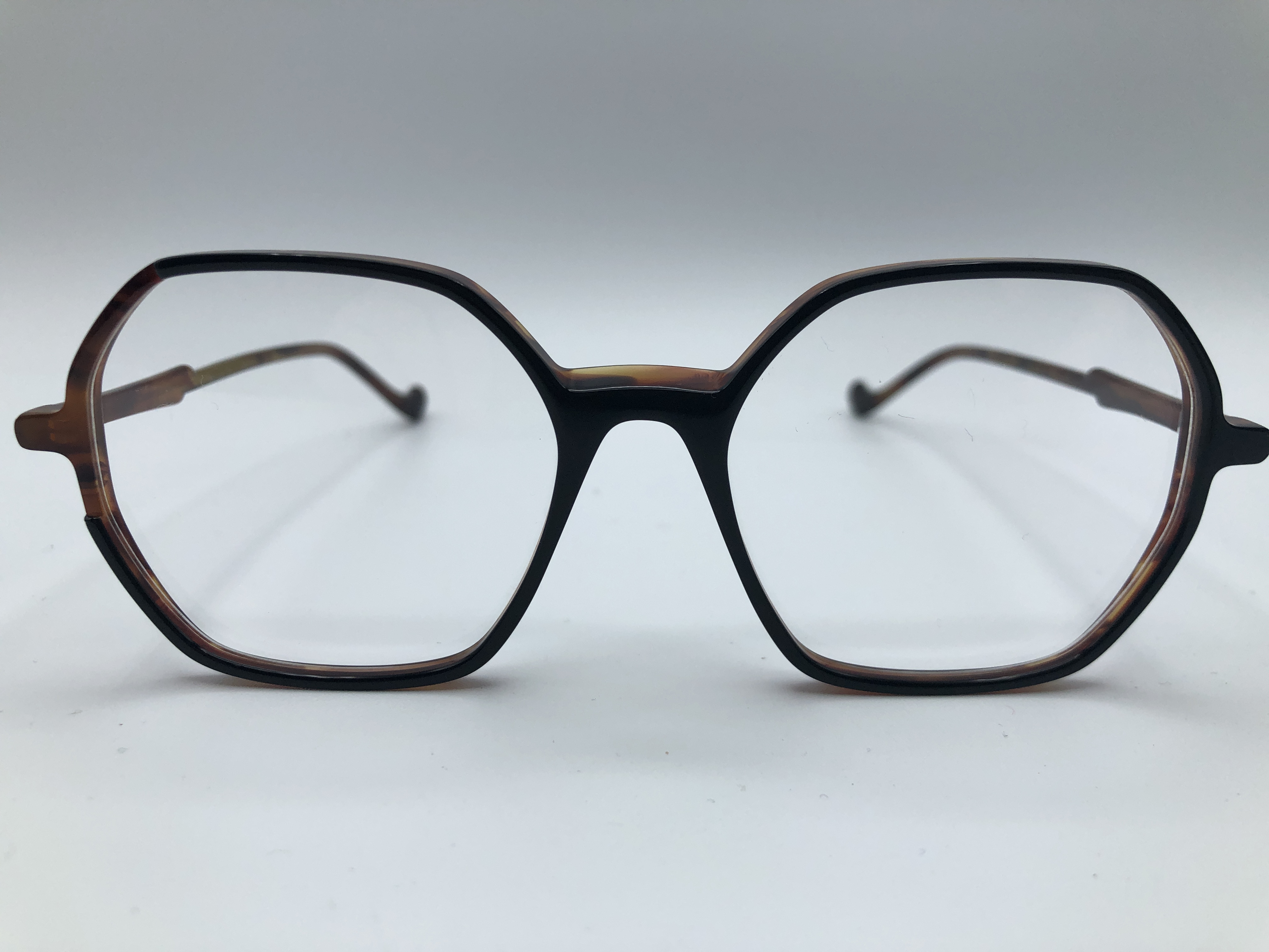 Caroline Abram Clara 671